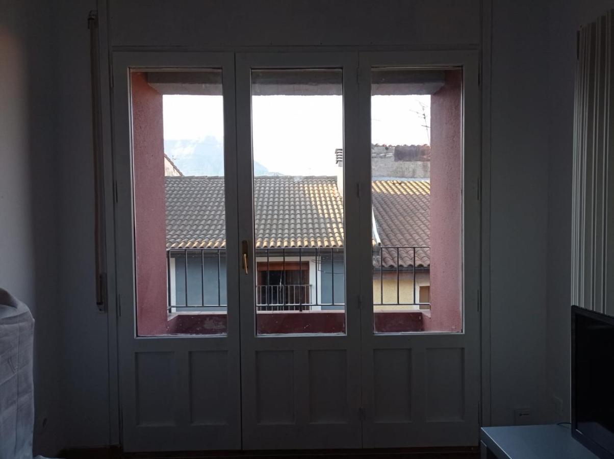 Luminoso, Centrico Y Silencioso Apartamento Jaca Luaran gambar
