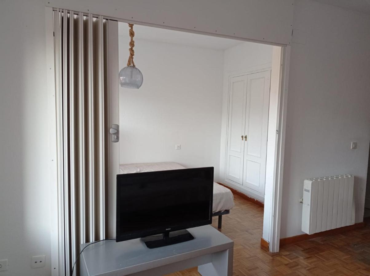 Luminoso, Centrico Y Silencioso Apartamento Jaca Luaran gambar