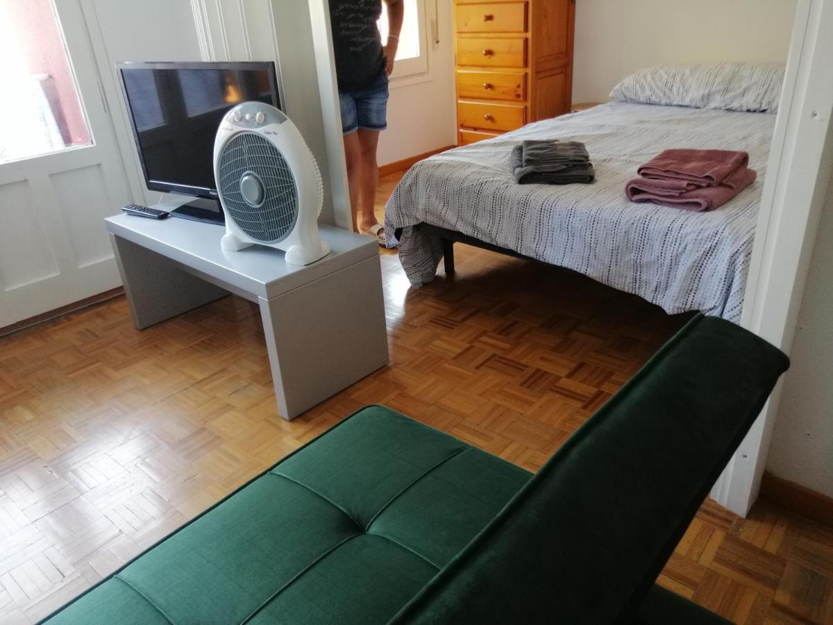 Luminoso, Centrico Y Silencioso Apartamento Jaca Luaran gambar
