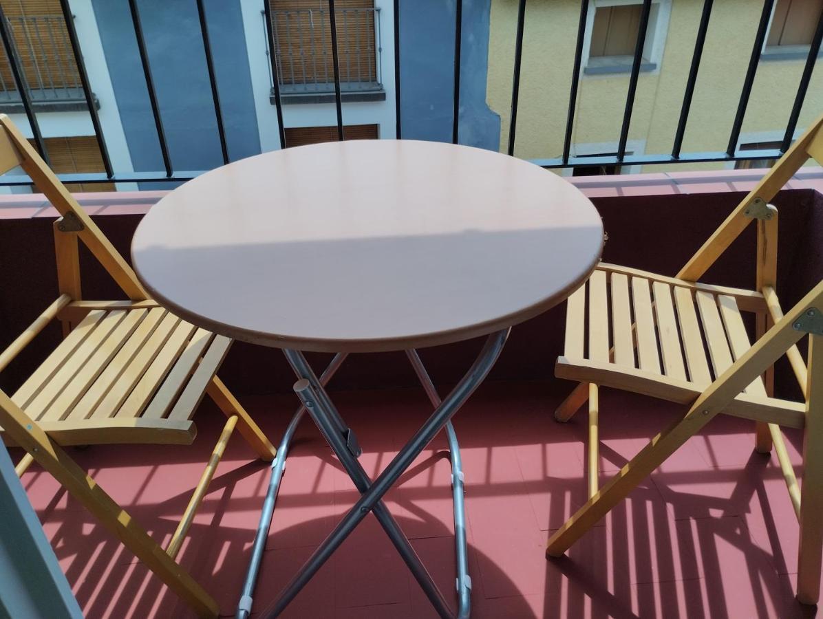 Luminoso, Centrico Y Silencioso Apartamento Jaca Luaran gambar