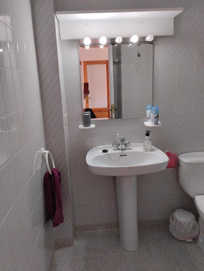 Luminoso, Centrico Y Silencioso Apartamento Jaca Luaran gambar
